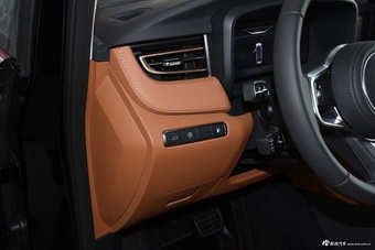 2024款红旗HQ9 PHEV 2.0T 四驱商务版